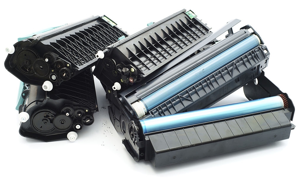 understanding-the-difference-between-compatible-and-oem-toner